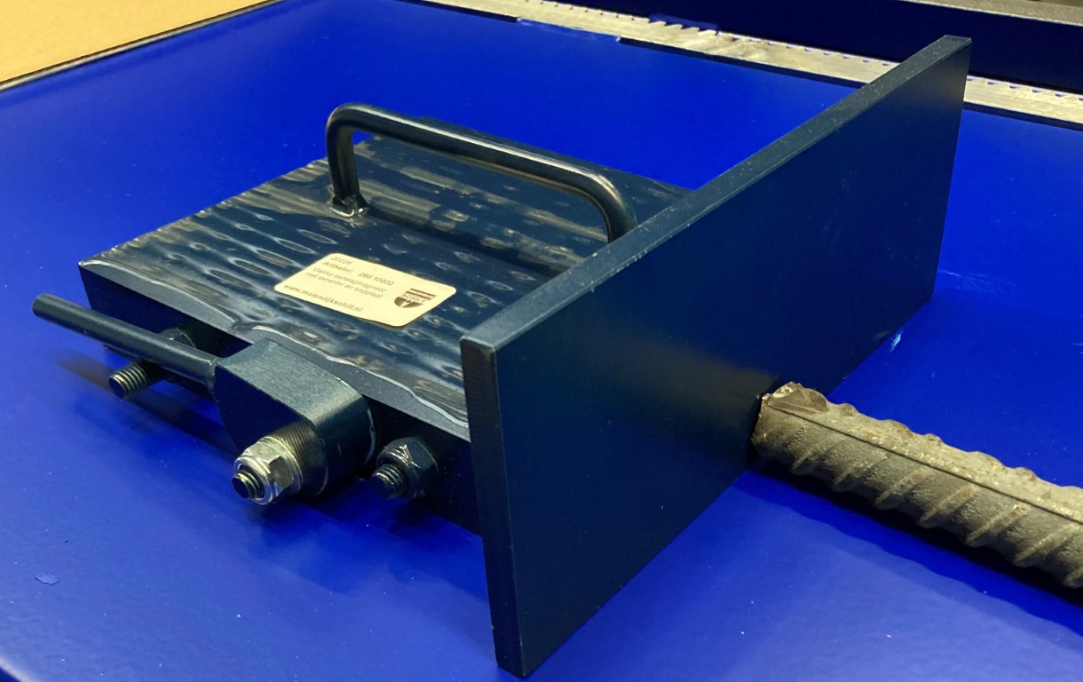 Flacher Anschlagmagnet mit Exzenter und Kopfplatte