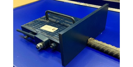 Flacher Anschlagmagnet mit Exzenter und Kopfplatte